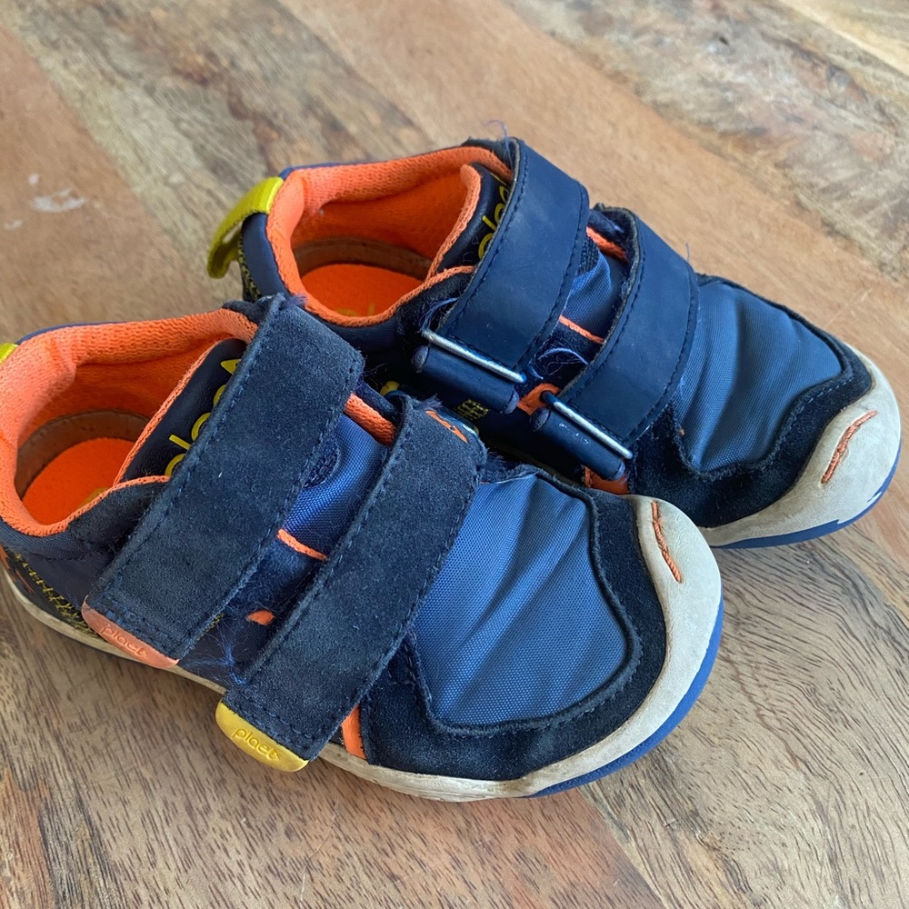 PLAE shoes